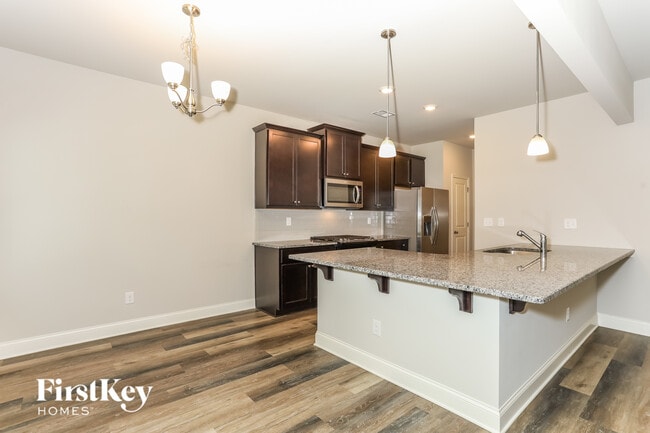 Photo - 208 Cheshire Dr