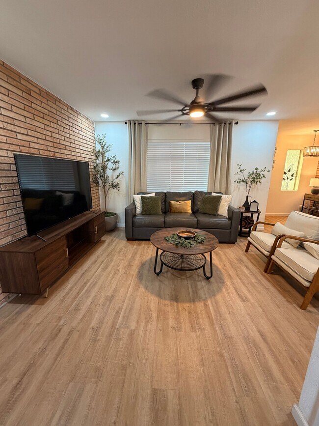 Photo - 1600 W Nolana Ave Unit 11