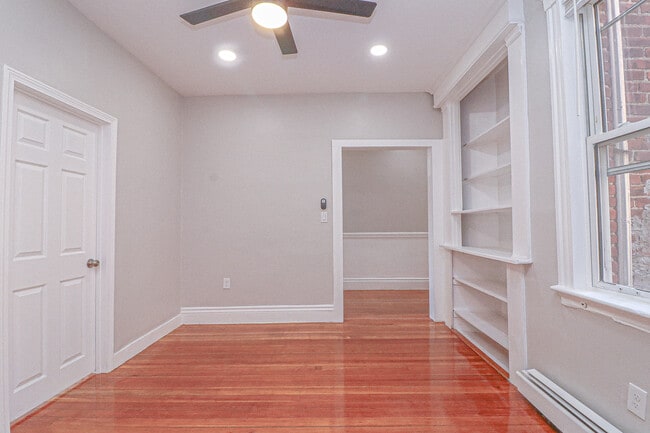 Photo - 129 Harrishof St Unit 2L