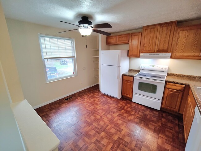 Photo - *Well-Maintained 3BD/1.5BA Townhouse Available in West Mifflin*