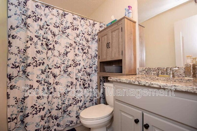 Photo - 3100 Gatewood Dr