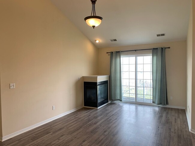 Photo - 2-Bedroom, 2-Bath Condo for Lease – Manors of Regency, Shelby Township