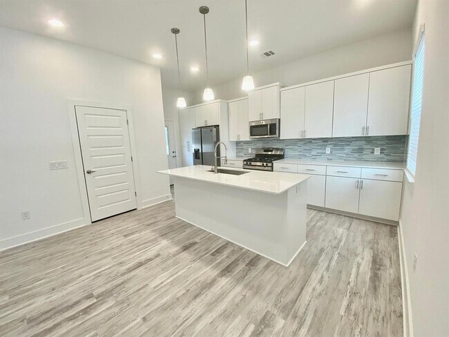 Photo - 6809 Montana St Unit 2