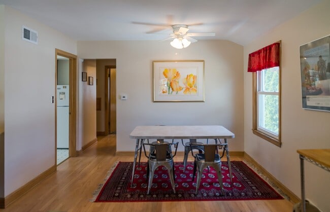 Photo - 2021 N 69th St