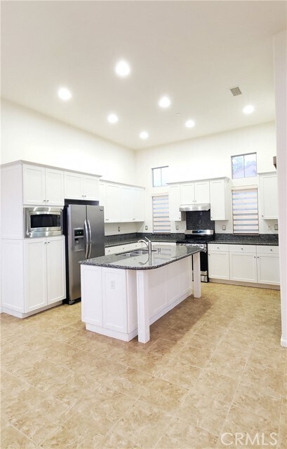 Photo - 61 Mission Bell