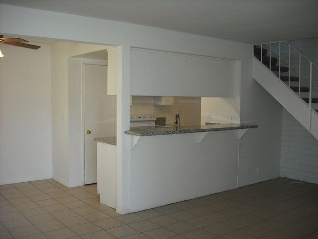 Enjoy townhouse living close to the beach. - Enjoy townhouse living close to the beach.