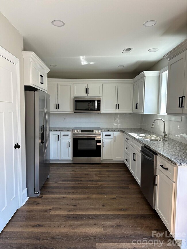5507 Bucks Garage Rd