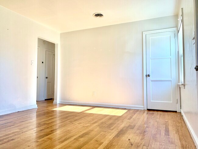 Photo - 149 Chichester Ave