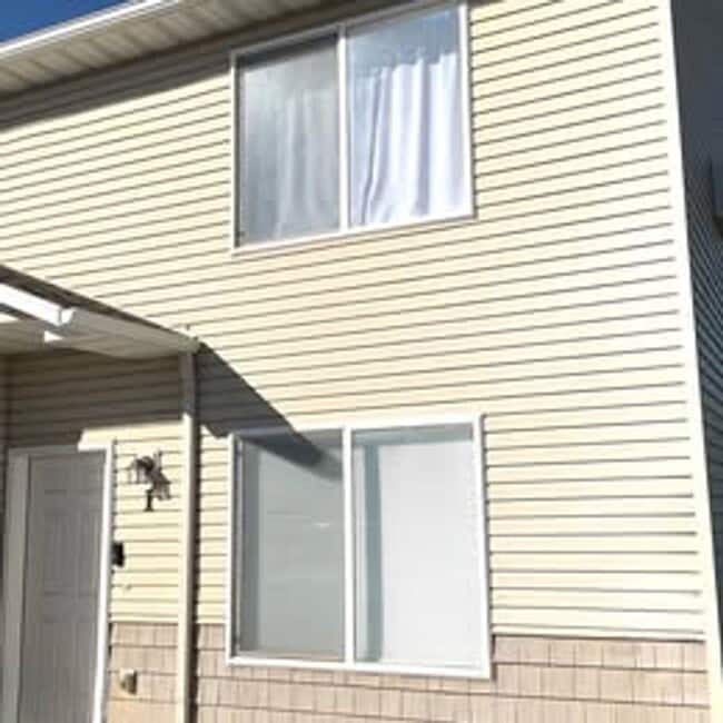 Building Photo - 721 20th St Unit 4