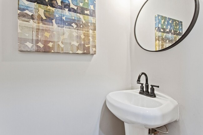 Photo - 602 Fernon St