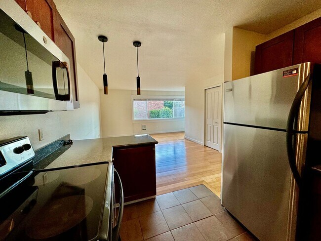 Photo - One month off rent if signed before Februa... Unidad 405