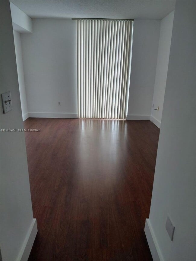 Photo - 5077 NW 7th St Unidad 1006