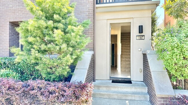 Photo - Wonderful Townhouse with 2-car Garage and ...
