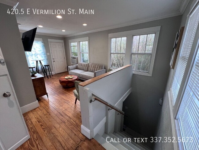 Photo - 420.5 E Vermilion St