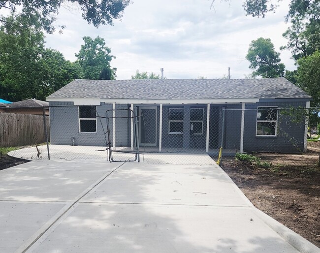 Building Photo - 4702 Marietta Ln Rental