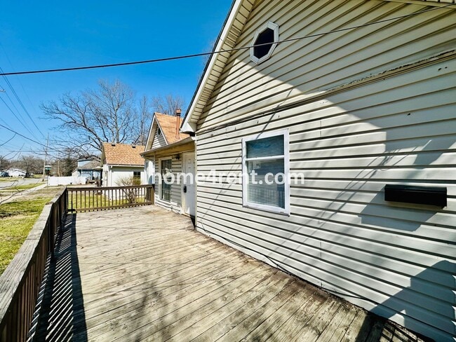 Photo - Updated 3 Bed, 2 Bath Ranch Home near Downtown Olathe!
