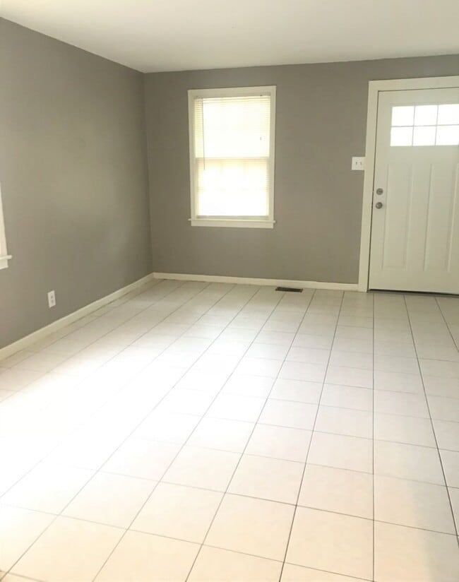 Photo - 617-617 N Broadway St Unidad 617 N. Broadway