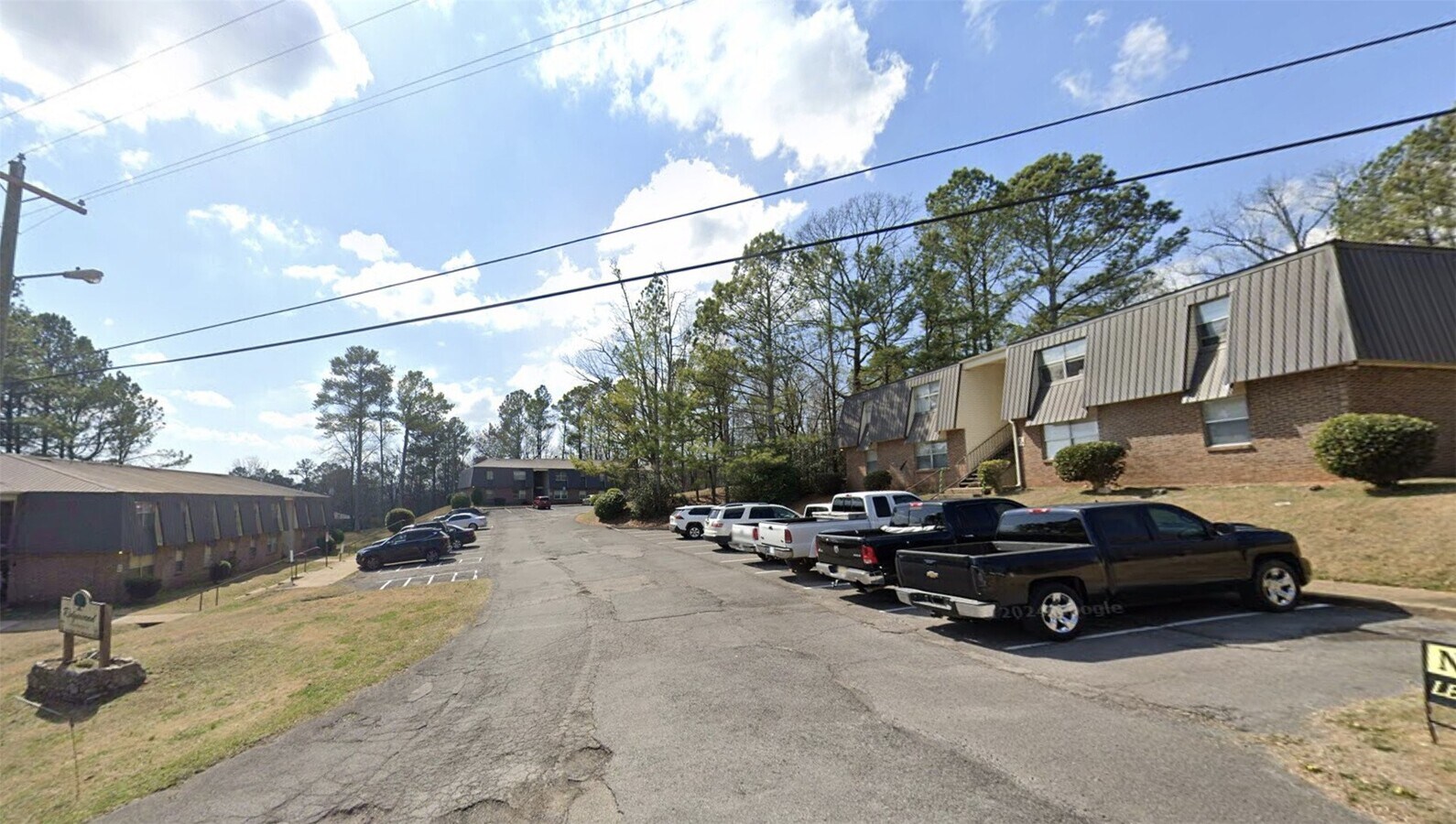 Photo - 2500 Deerman St