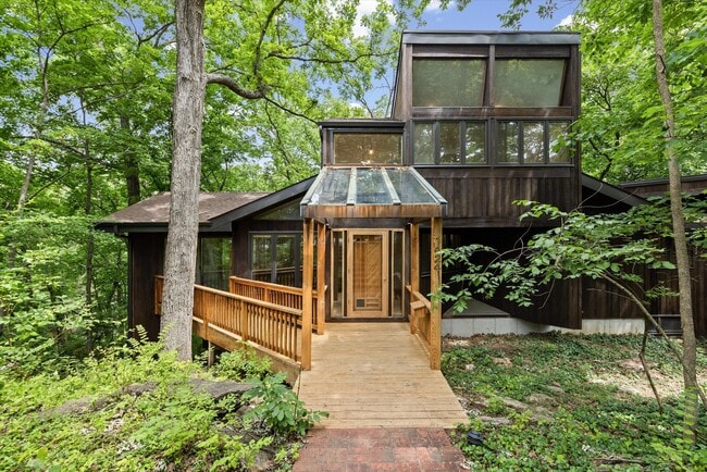 Photo - 1424 Bradford Dr