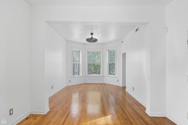 Living - 1253 S Avers Ave Unit 2