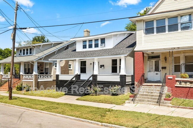 Building Photo - 244 W 32nd St Unit 2