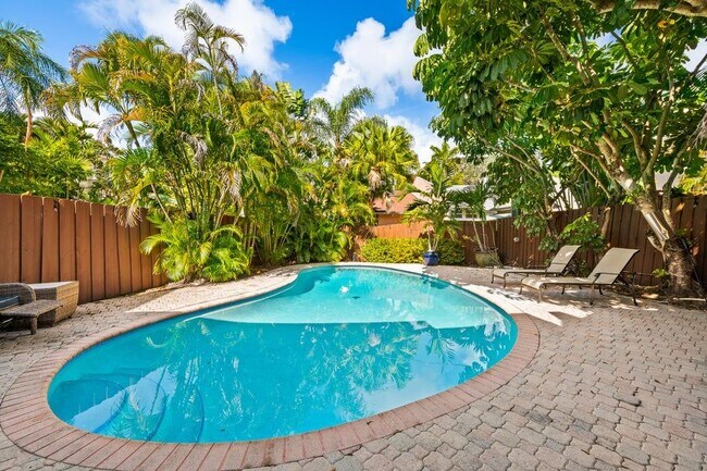 Photo - 219 NE 17th Ave