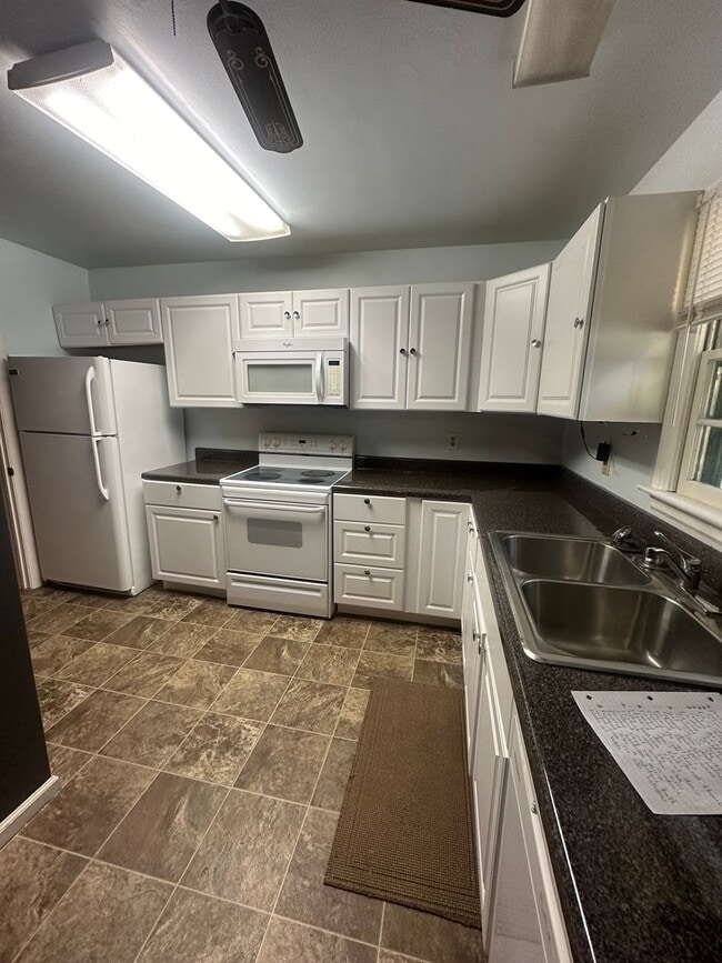 Photo - 1216 Rainbow Pass