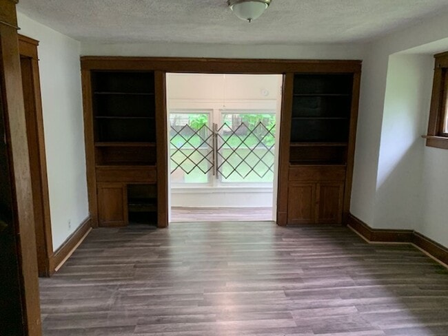 Photo - Comfortable 3-Bed on E 108th in Union-Mile...