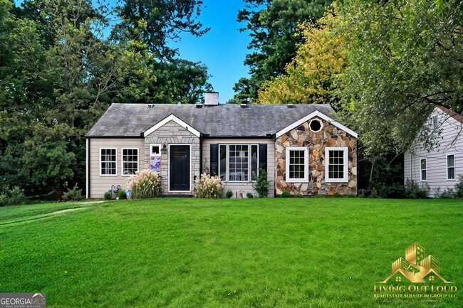Photo - 1439 Westridge Rd SW
