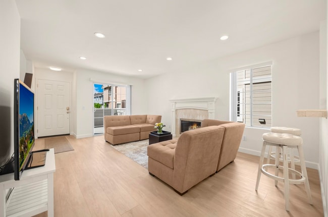 Photo - Beautiful, Quiet, Furnished, Upgraded Home in Heart of Torrance for Short Term Rental