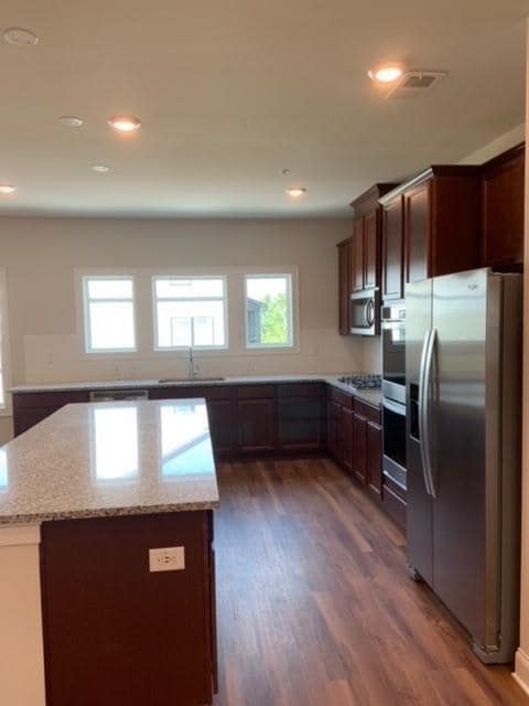 908 Sweetwater Grove