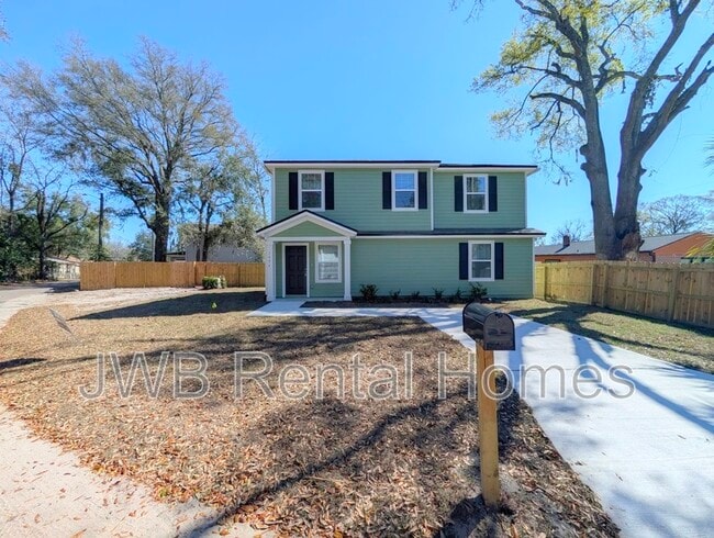 Photo - 1494 Mason Ave