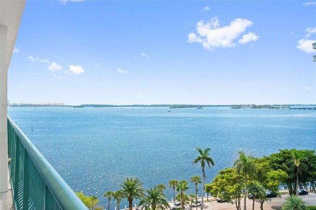 Building Photo - 1408 Brickell Bay Dr Unit 12 Rental