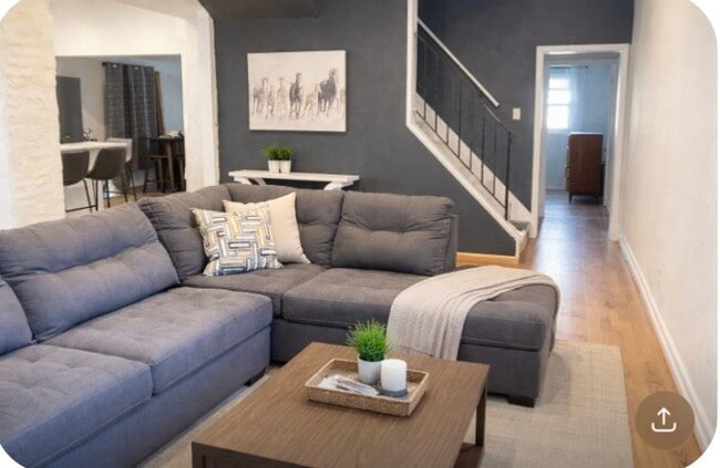 Photo - 832 S Roosevelt St