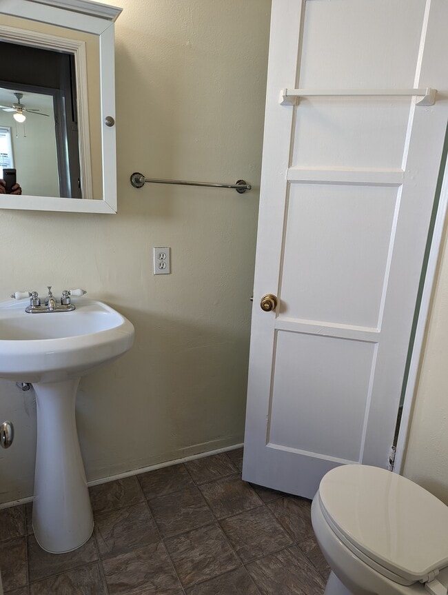 bathroom - 1324 Cota Ave
