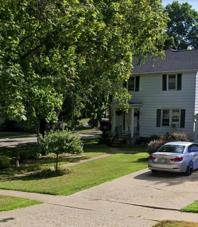 Photo - 101 McPherson St