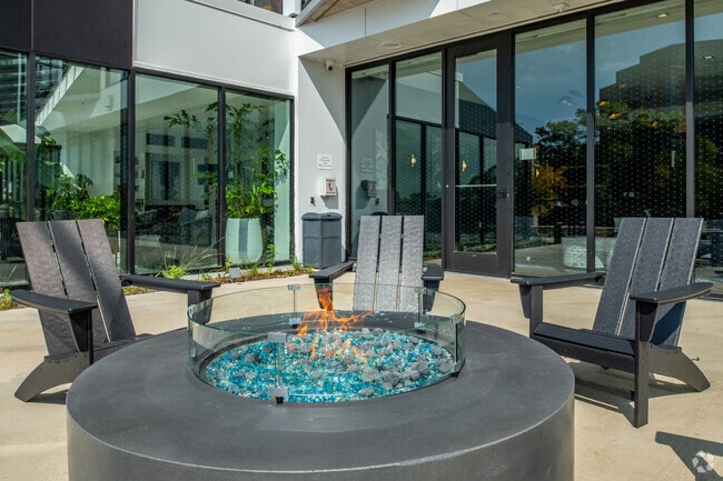 Pool Deck - Fire Pit