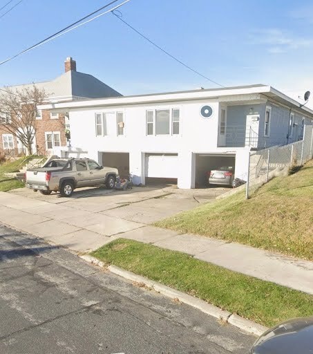 Building Photo - 412 N Lake St Unit A