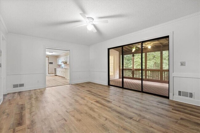 Photo - 3923 Glen Meadow Dr NW