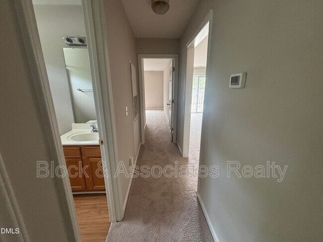 Photo - 1950 Trailwood Heights Ln Unidad #204