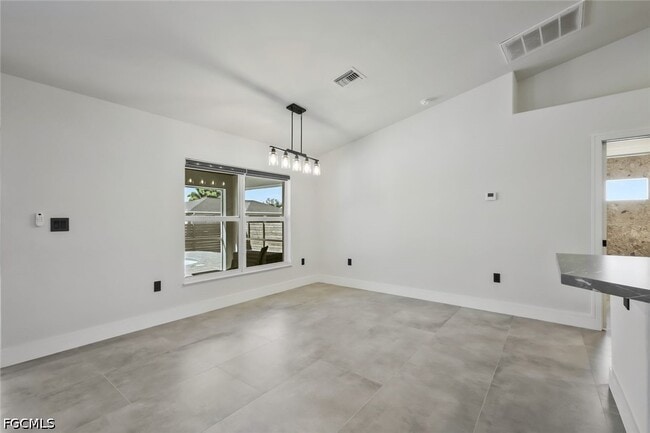 Photo - 2200 NE 9th Ave