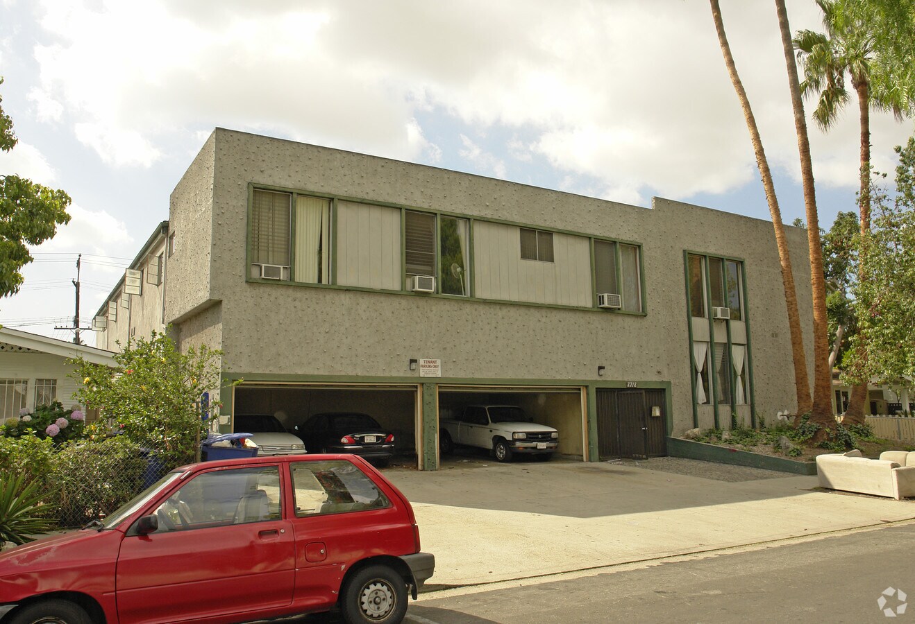 Photo - 7718 Norton Ave