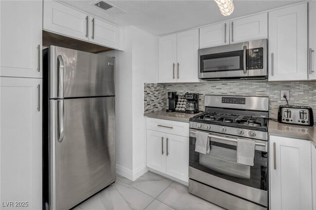 Building Photo - 1453 Santa Anita Dr Rental