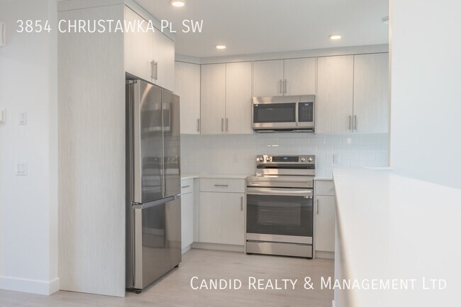 Photo - ABOVE GARAGE GARDEN SUITE IN CHAPPELLE