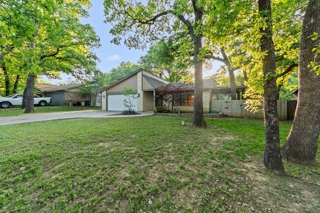 Photo - 121 Lake Vista W