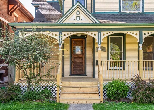 Photo - 320 Park Dr