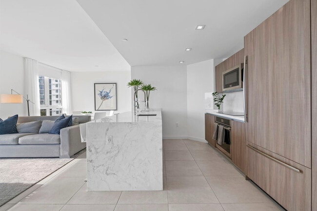 Photo - 401 N Birch Rd Unit 607