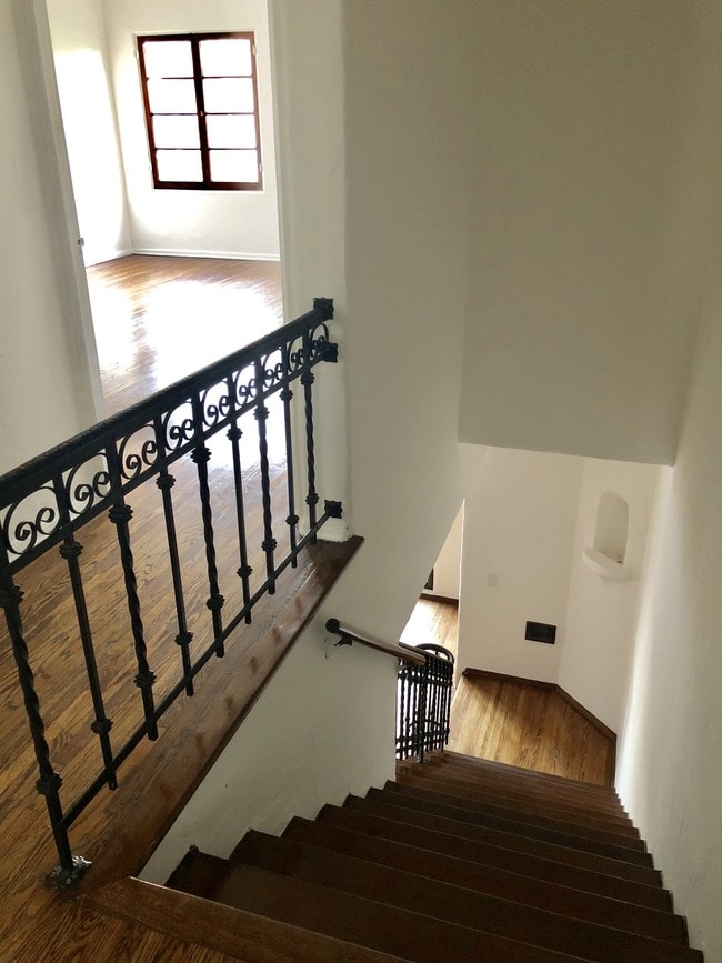 Photo - 1515 N Hayworth Ave Unit 1515.5