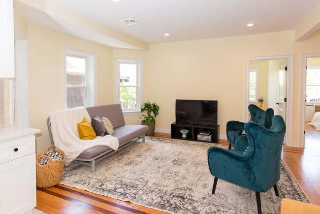 Photo - 624 Cambridge St Unit 2