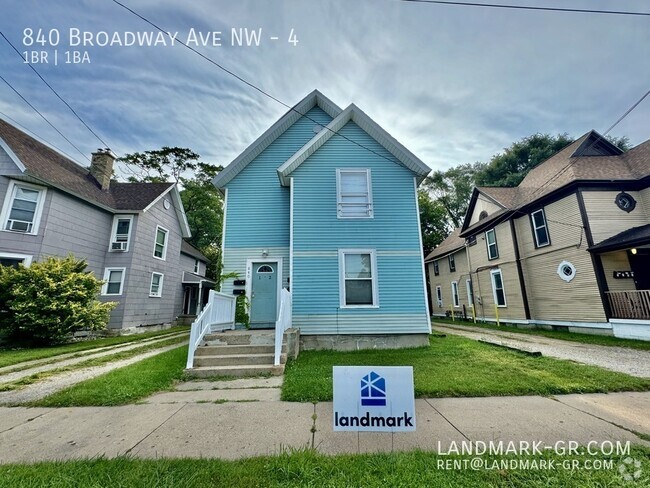 Building Photo - 840 Broadway Ave NW Unit 4 Rental